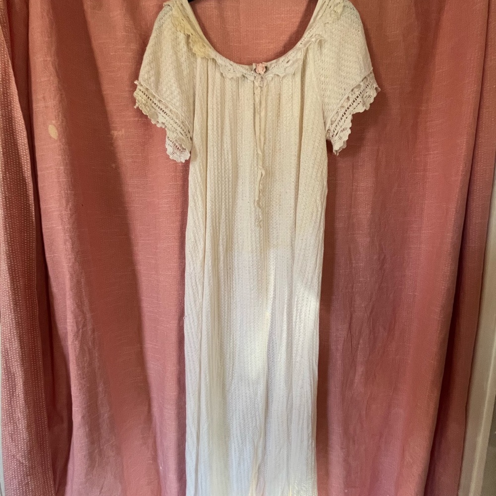 Vintage Priamo nightgown